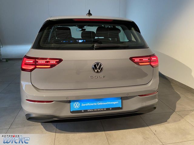 Golf VIII 2.0 TDI DSG Life NAVI KLIMA PDC LED