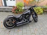 Harley-Davidson Breakout Heck Umbau Ricks, KessTech - Offers