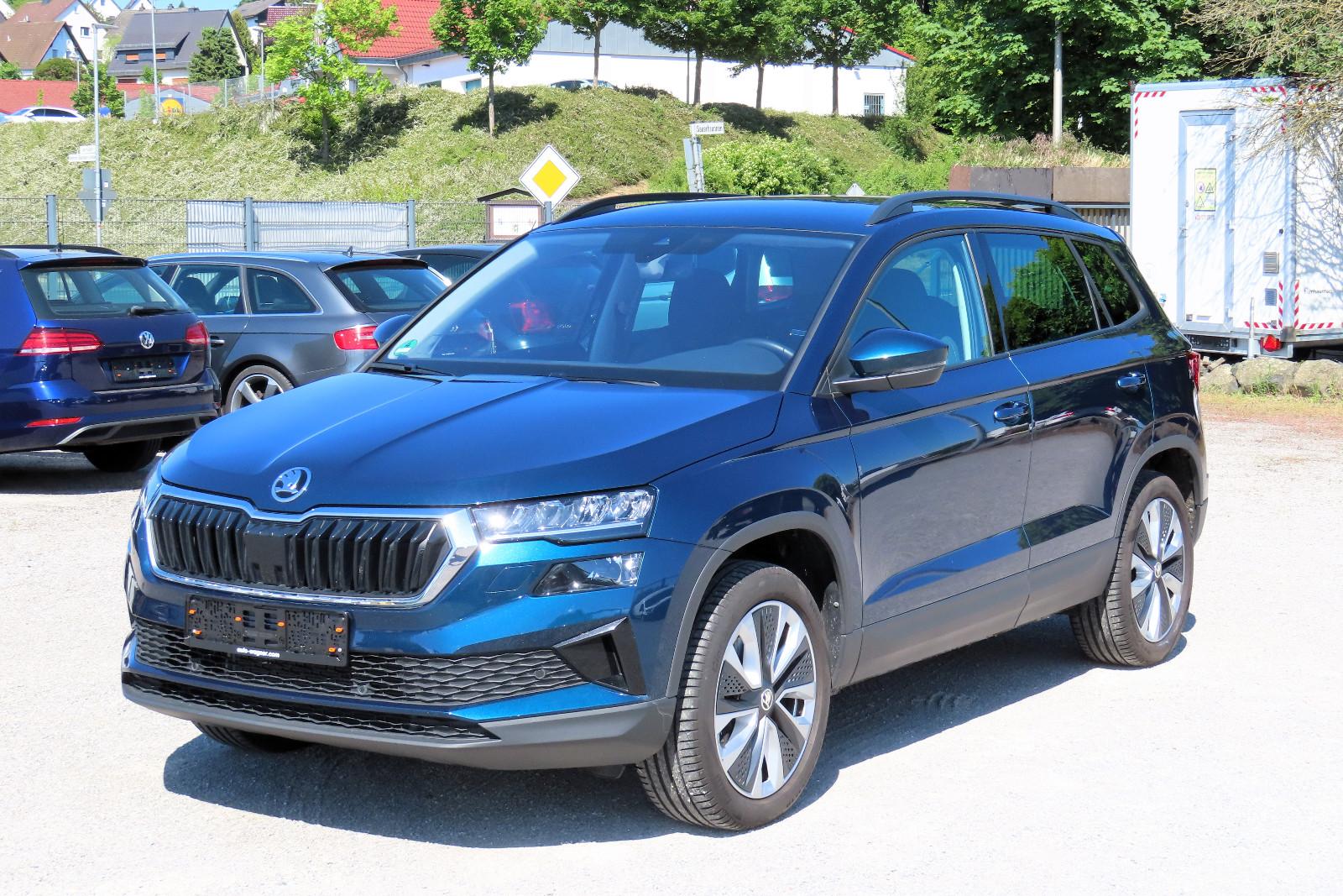 Skoda Karoq"Style"4x4 DSG Navi 4xSitzheiz CarPlay AHK