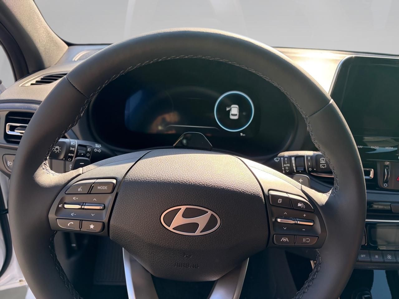 Fahrzeugabbildung Hyundai i30 TREND SHZ*LHZ*NAVI*CARPLAY*