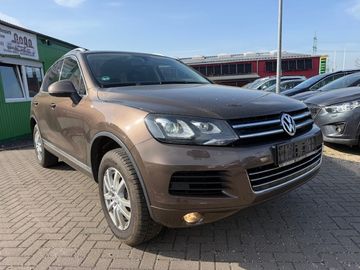 Volkswagen Touareg - 2