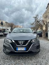 Nissan Qashqai 1.5 dCi Acenta - Nissan Qashqai mit Diesel-Antrieb: Kombi