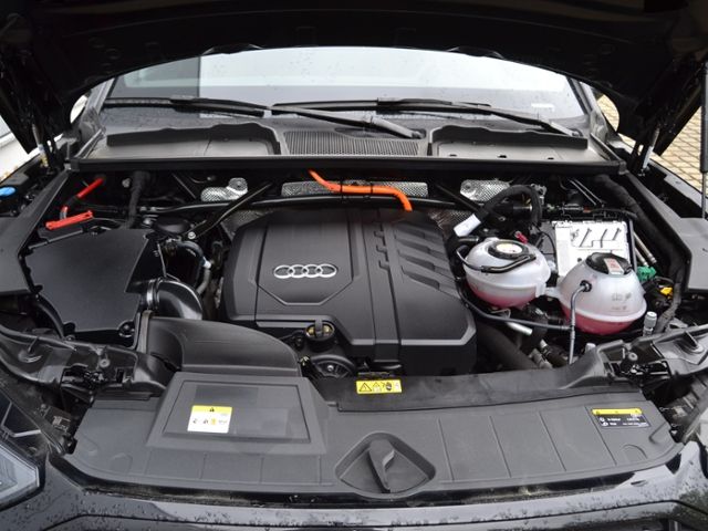 Q5 50 TFSI e qu. Advanced OPTIK-SCHWARZ/AHK/19-Z