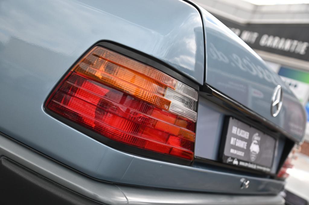 Mercedes-Benz CE 300