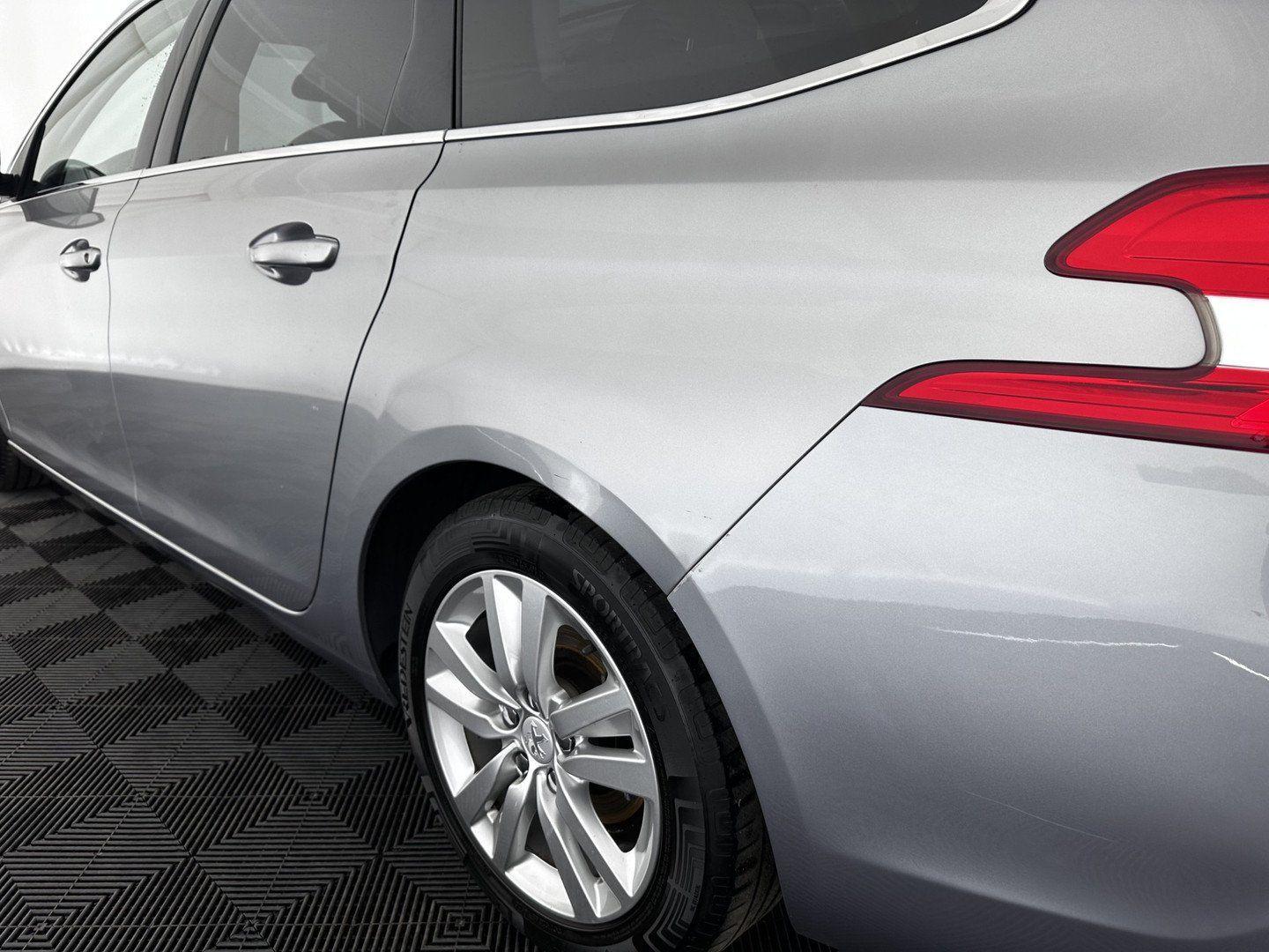 Peugeot 308 2015 — photo 33