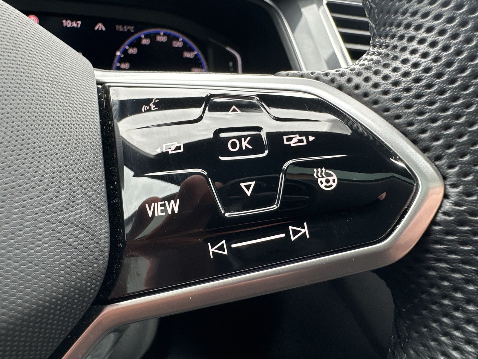 Fahrzeugabbildung Volkswagen Tiguan Allspace 4Motion R-Line NAV+IQ-LIGHT+PANO