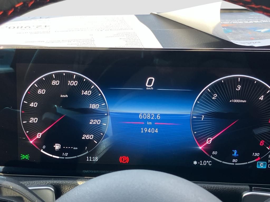 Fahrzeugabbildung Mercedes-Benz GLB 200 d AMG*Night*KeyLess*EASYPACK*PDC*RFK*AHK