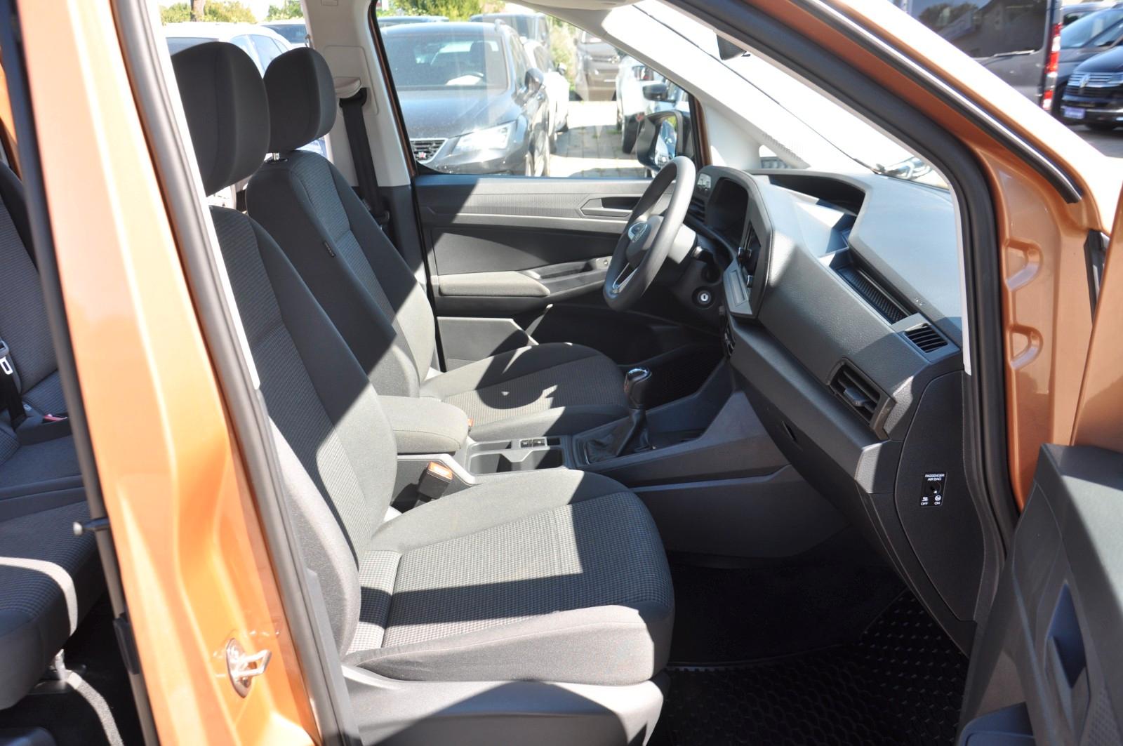 Volkswagen Caddy Maxi 1.5 TSI LED-APPLE-7 SITZER