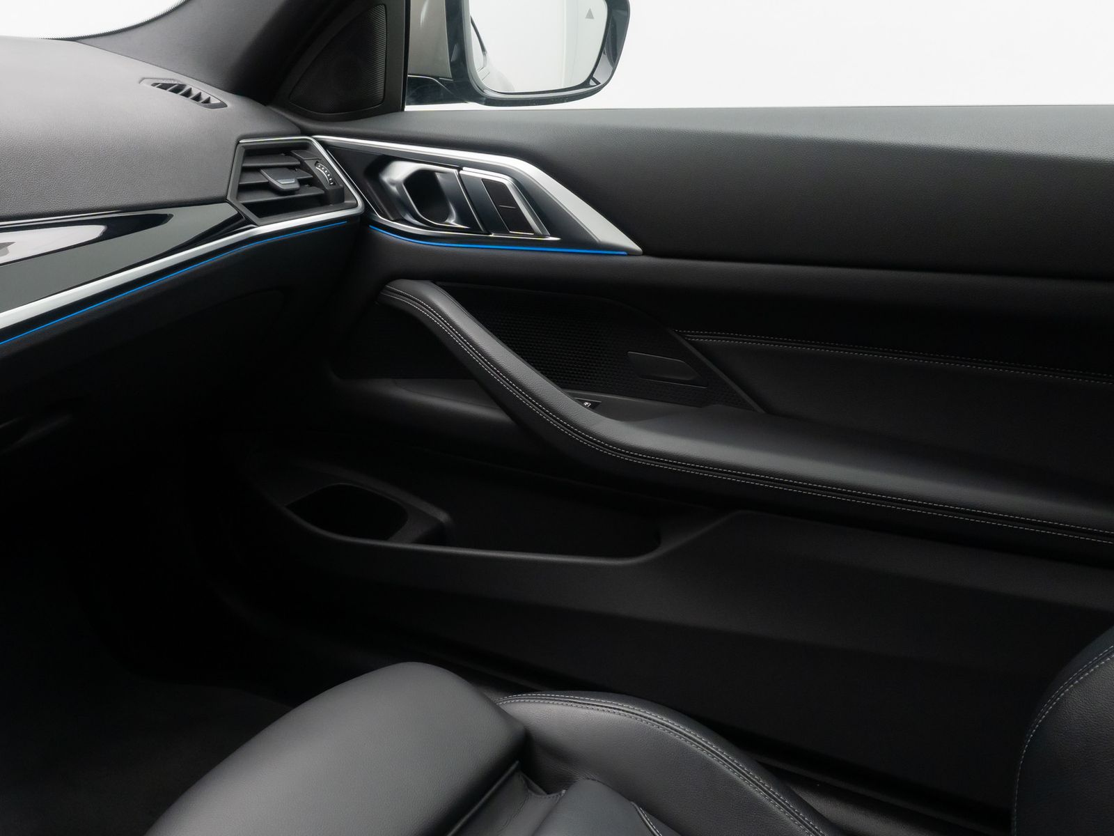 Fahrzeugabbildung BMW M440i xD Coup&eacute; Laser HUD Kamera DAB HiFi Komfort