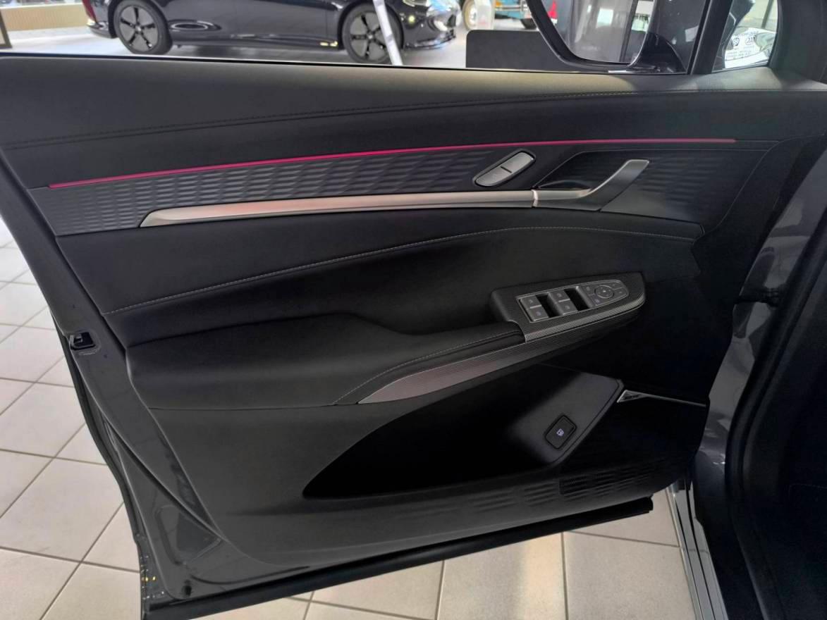 MGS9 PHEV Premium