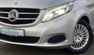 Mercedes V 220 - 3