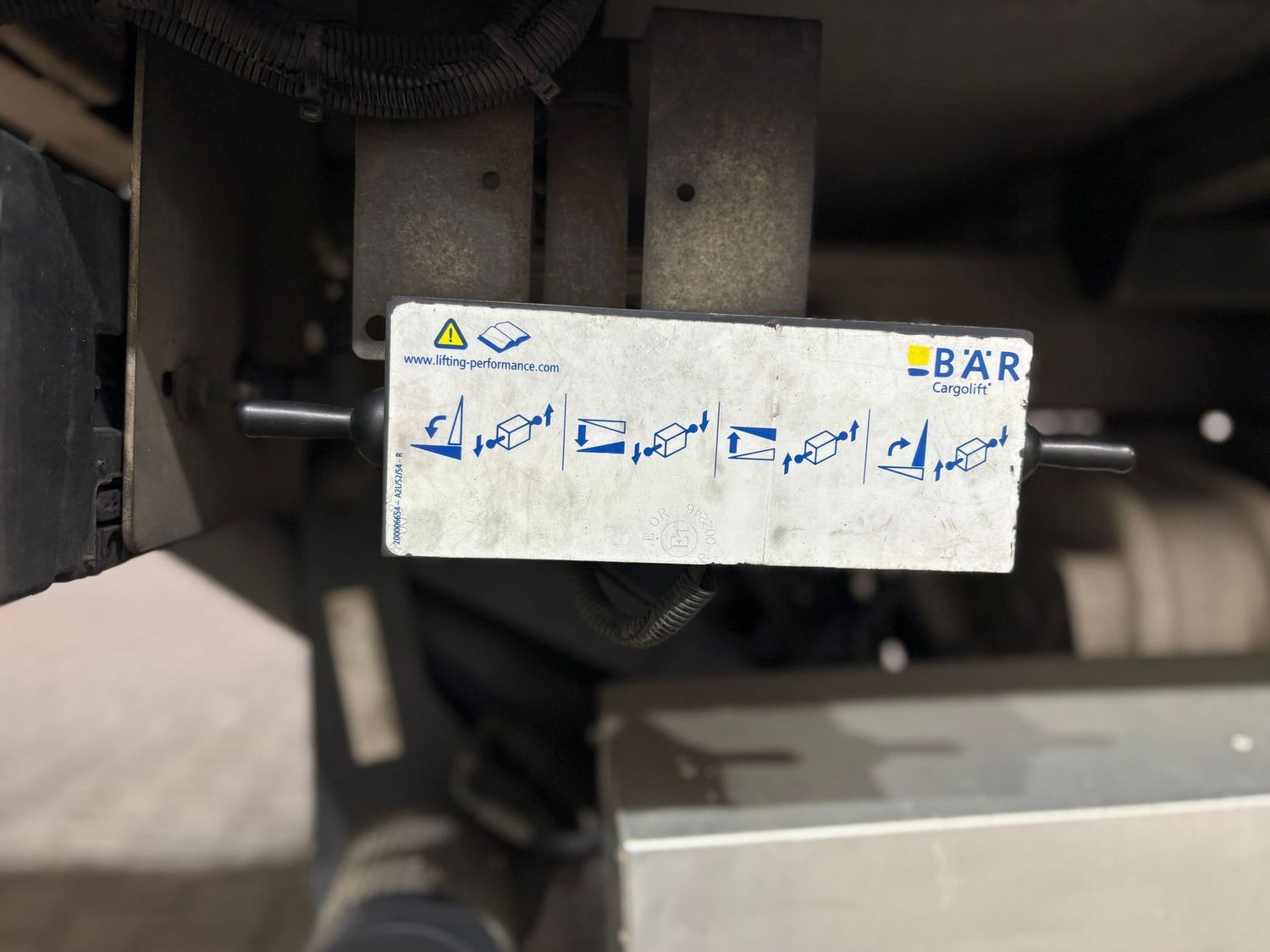 Fahrzeugabbildung Volkswagen Crafter Pritsche 35 mittell. LBW#Schiebeplane#Ka