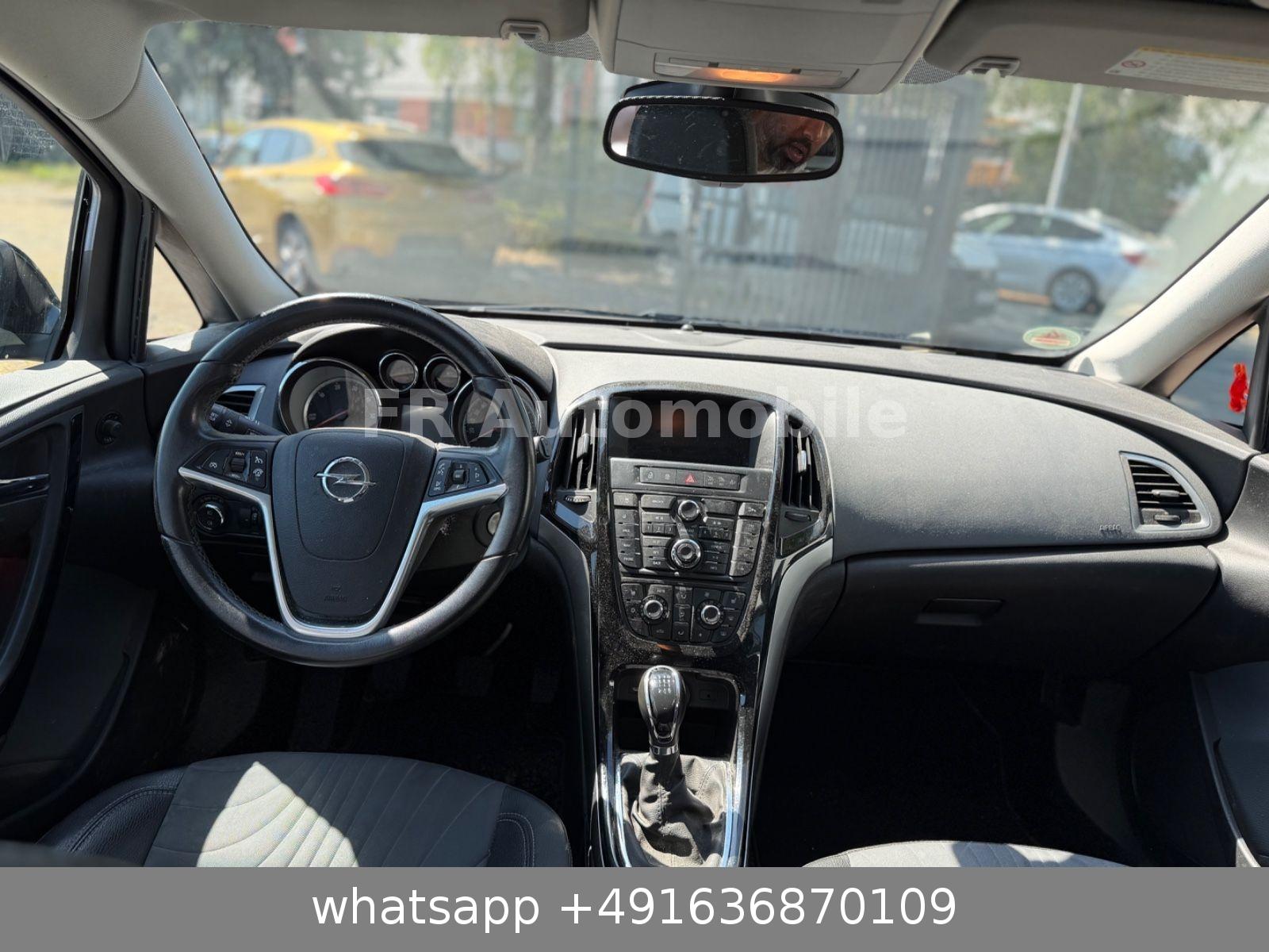 Opel Astra 2015 — photo 10