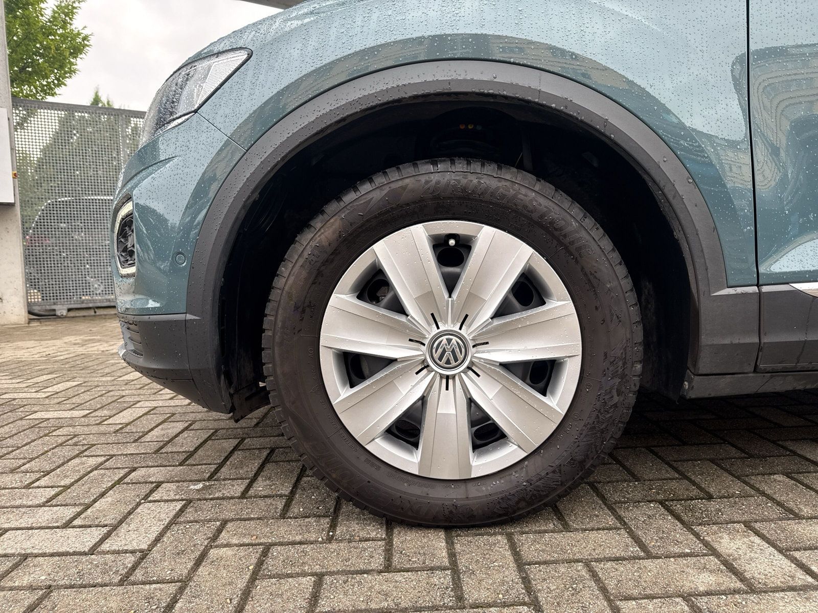 Fahrzeugabbildung Volkswagen T-Roc 1.0 TSI IQ.Drive LED ACC APP LM18