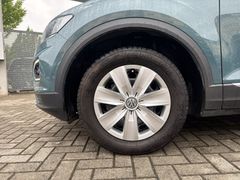 Fahrzeugabbildung Volkswagen T-Roc 1.0 TSI IQ.Drive LED ACC APP LM18
