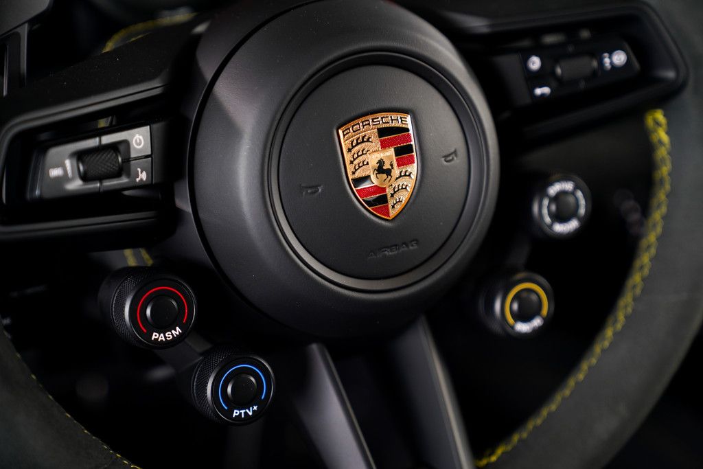 Porsche 992