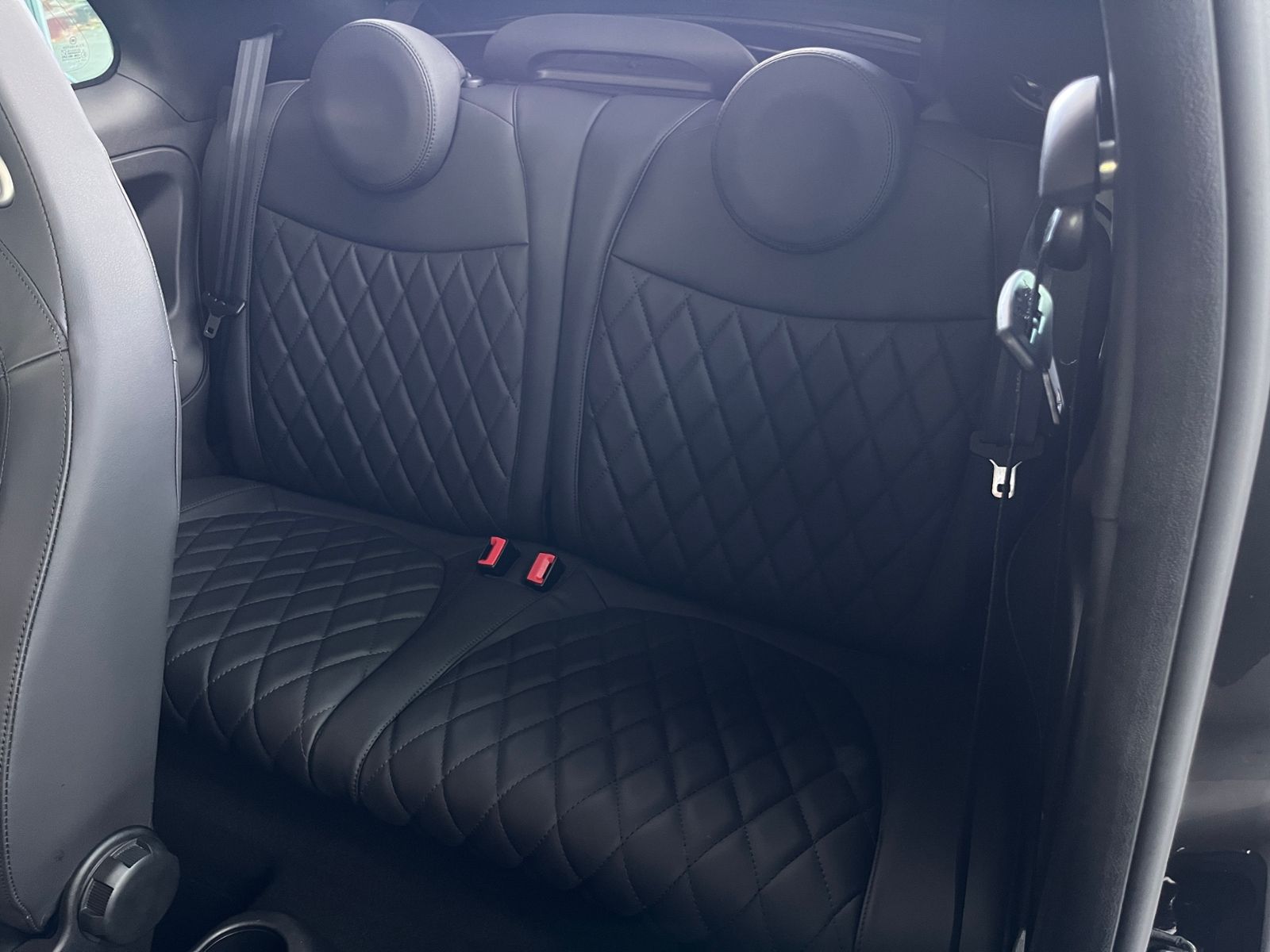Fahrzeugabbildung Abarth 695C Cabrio KLIMA NAV BEATS LEDER