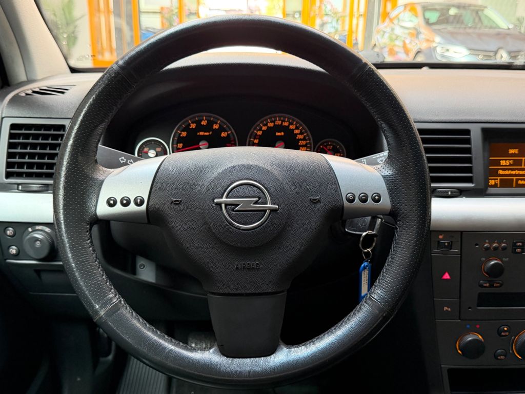 OPEL Vectra GTS 3.2 V6|Xenon|SHZ|PDC|Klima|1.Hand OPEL Vectra GTS 3.2 V6|Xenon|SHZ|PDC|Klima|1.Hand