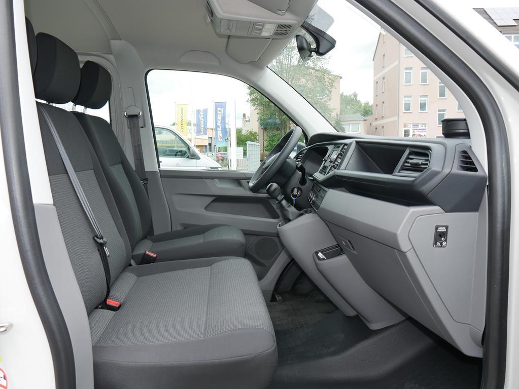 Volkswagen T6.1 Transporter 2.0 TDI Kombi lang FWD 9-SITZER