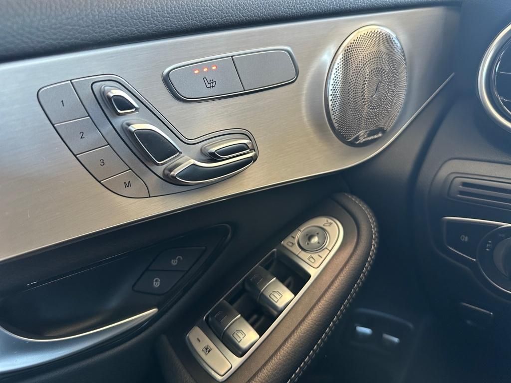 Fahrzeugabbildung Mercedes-Benz GLC 300 e 4M AMG Night AHK Memory LED Sound SHZ