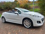 Peugeot 207CC 1.6i Turbo Allure*Klima*Leder*TÜV 09/26! - Peugeot 207 Allure mit Benzin-Antrieb