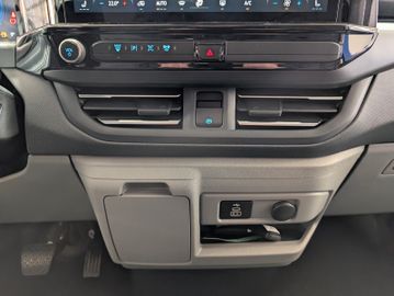 Ford Tourneo Custom Bus 320 L1 Titanium AT SOFORT!