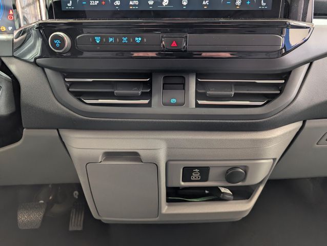 Ford Tourneo Custom Bus 320 L1 Titanium AT SOFORT!