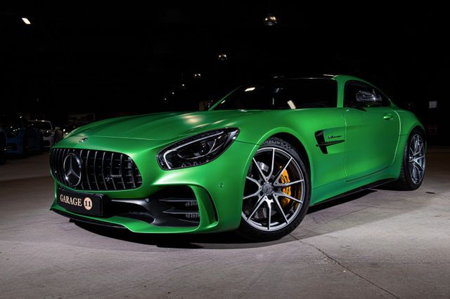 Mercedes-Benz / Green Hell Magno