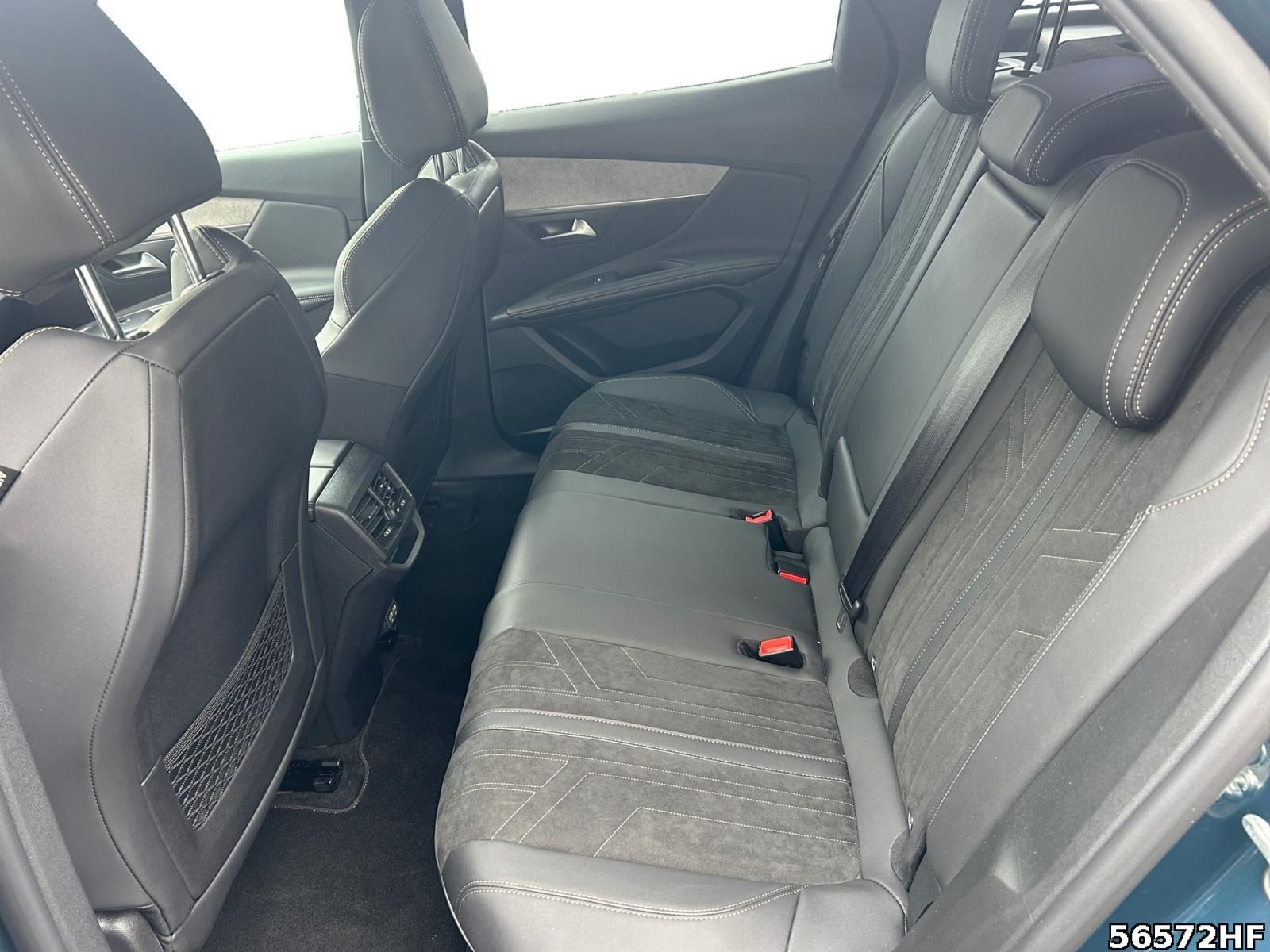 Fahrzeugabbildung Peugeot 3008 GT inkl. Allwetterbereifung! AKTIONSPREIS