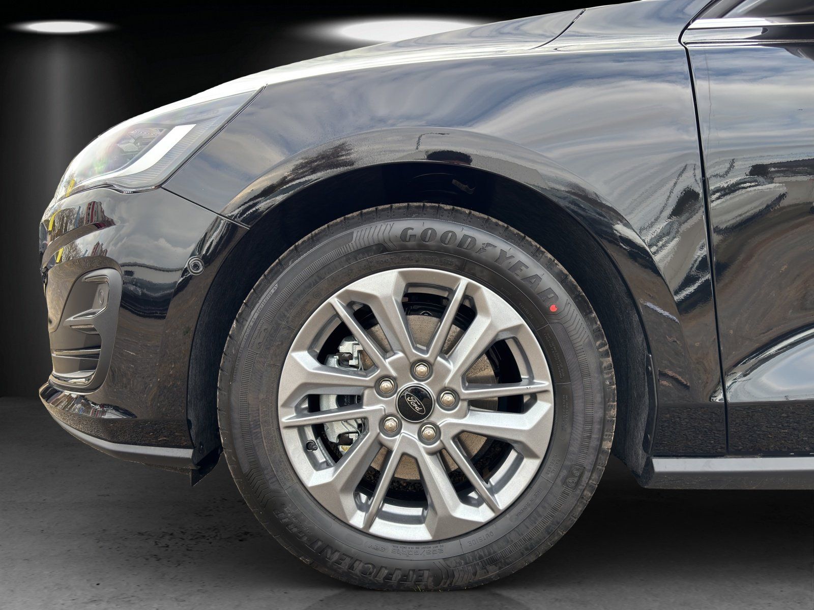 Fahrzeugabbildung Ford Focus Titanium X Turnier 155PS B&O Winter Pak.