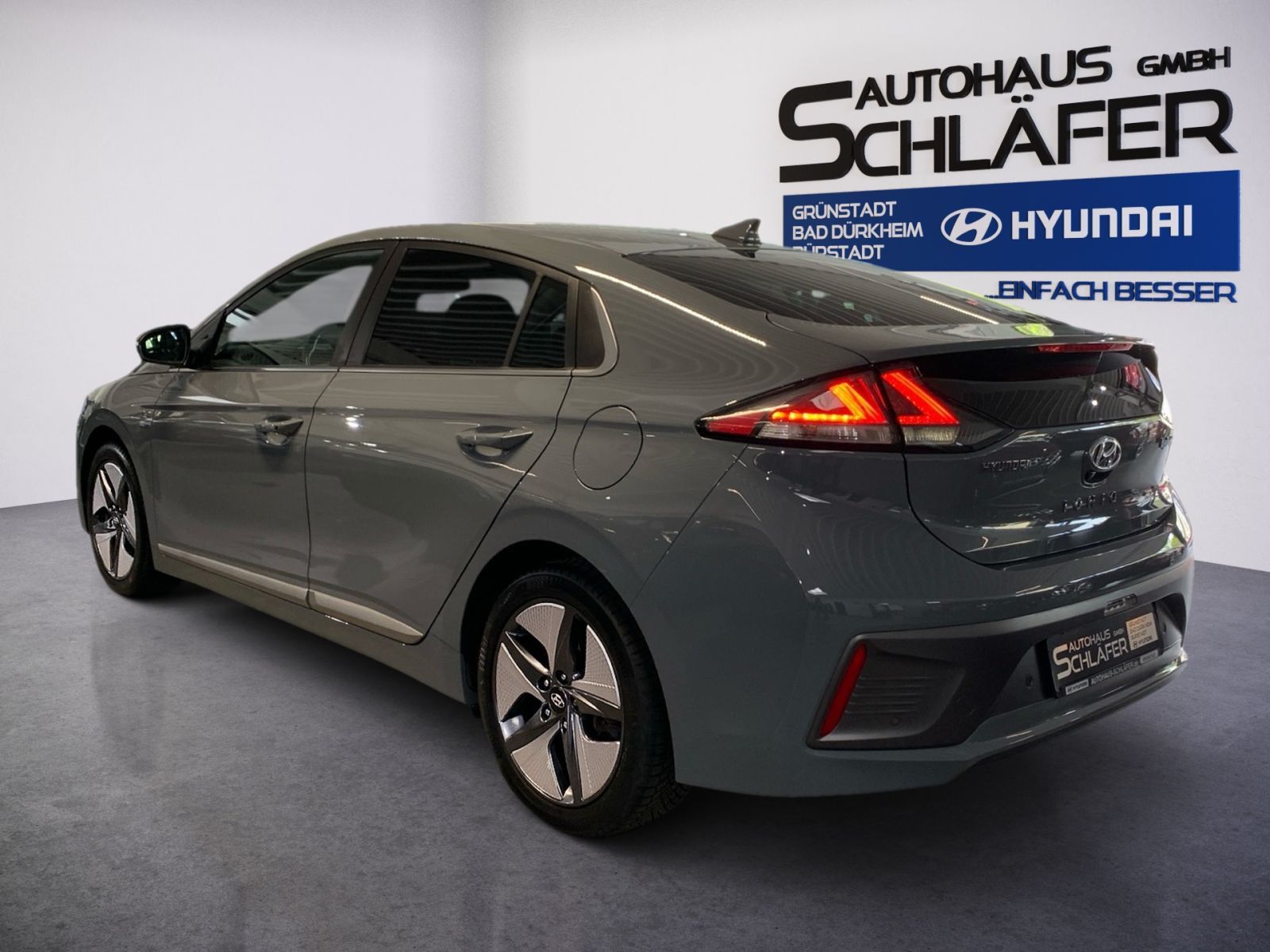 Fahrzeugabbildung Hyundai IONIQ 1,6 GDI Premium-Paket Hybrid