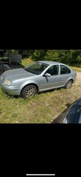Volkswagen Vw Bora 1.6 ,5 Türer. 2 Vorbesitzer - Volkswagen Bora mit Benzin-Antrieb: Limousine, V5