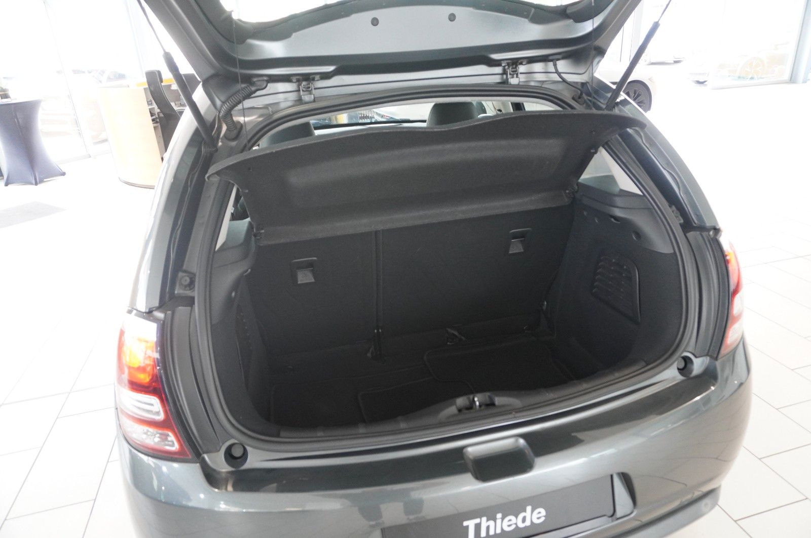 Fahrzeugabbildung Citroën C3 PureTech 1.2 SELECTION KLIMA/PDC/TEMP./USB
