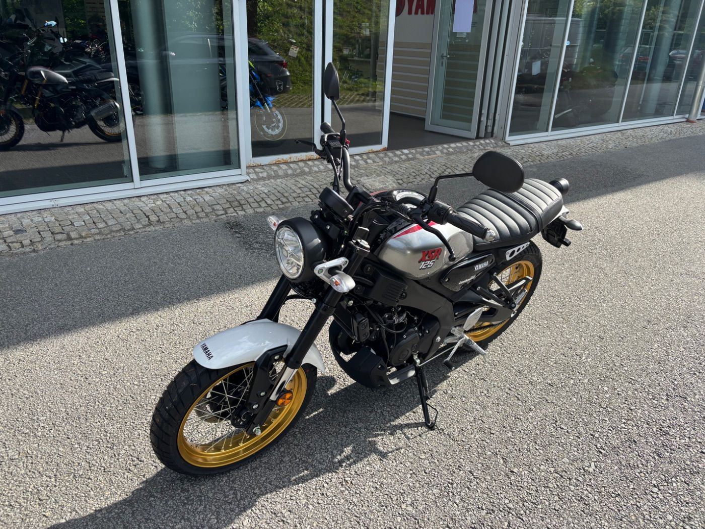 Fahrzeugabbildung Yamaha XSR 125 Legacy 2026 Herbst Deals