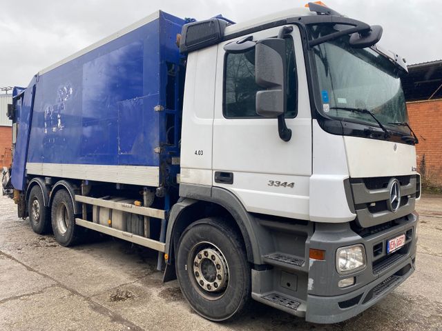 Mercedes-Benz Actros 2541