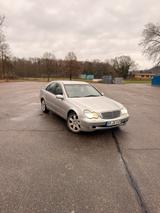 Mercedes-Benz C200 CDI Elegance AHK/Xenon/SHZ w203 - Mercedes-Benz C-Klasse W203 mit Diesel-Antrieb
