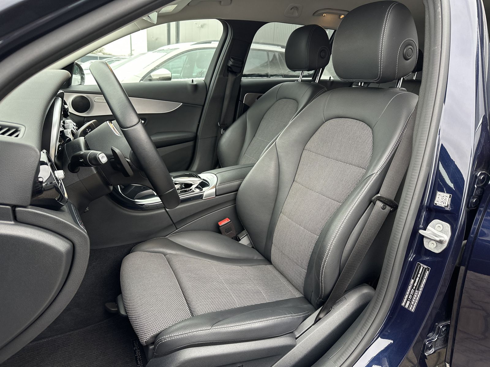 Fahrzeugabbildung Mercedes-Benz C 300de T Avantgarde NAV+LED+CARPLAY+WIDESCREEN