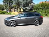 Ford Focus ST-Line Turnier TOP ZUSTAND Zahnriemen NEU
