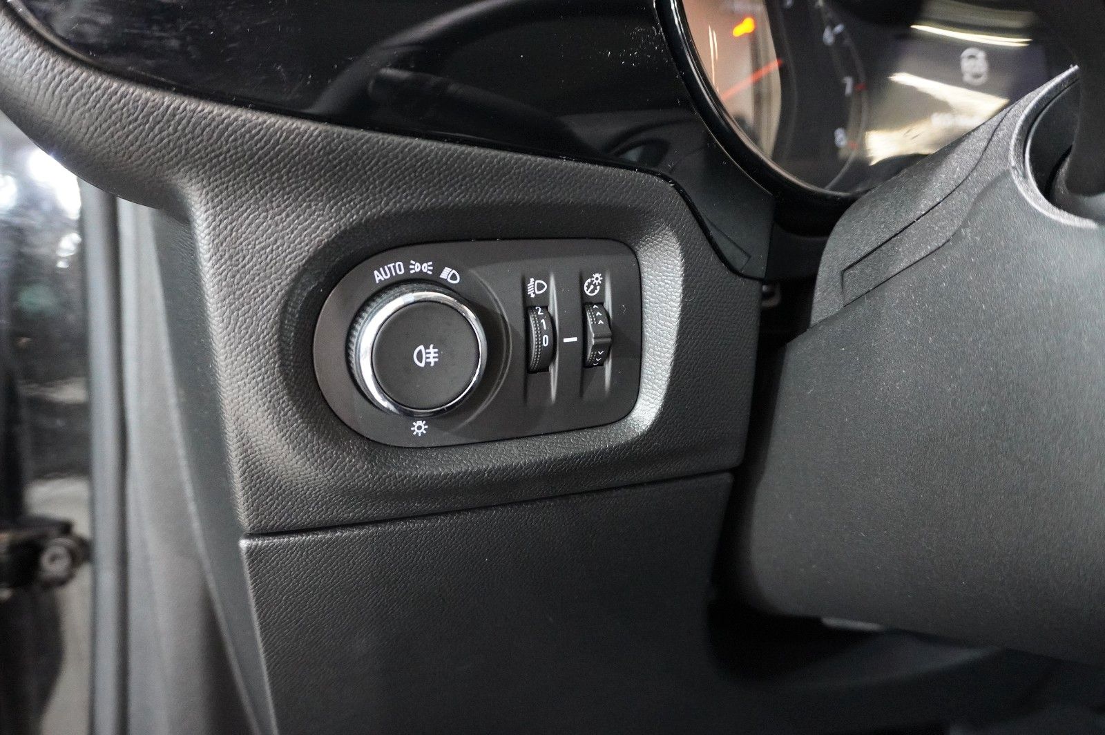Fahrzeugabbildung Opel Corsa F 1.2 ELEGANCE NAVI/LED/KAMERA/SPORT/DAB+
