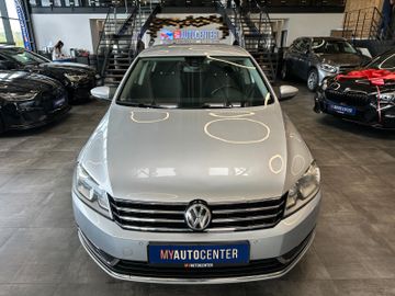 MYAUTOCENTER – Gebraucht- und Jahreswagen mit Werkstattservice in Pfaffenhofen Volkswagen Passat *ACC*NAV*AHK*PDC*SitzHZ*2-ZONEN*TotWinkel