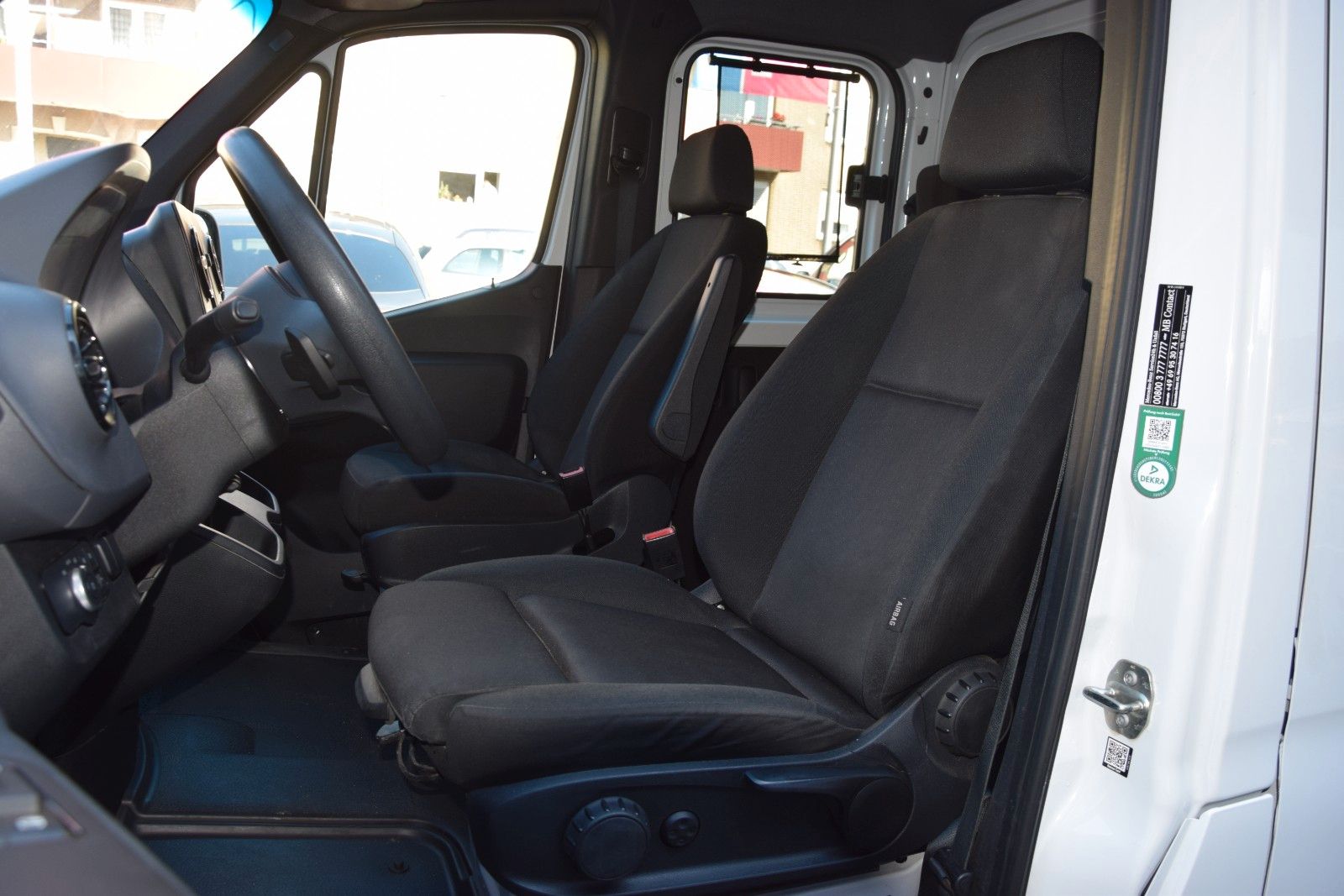 Fahrzeugabbildung Mercedes-Benz Sprinter III Pritsche DoKa Plane Tempomat Klima