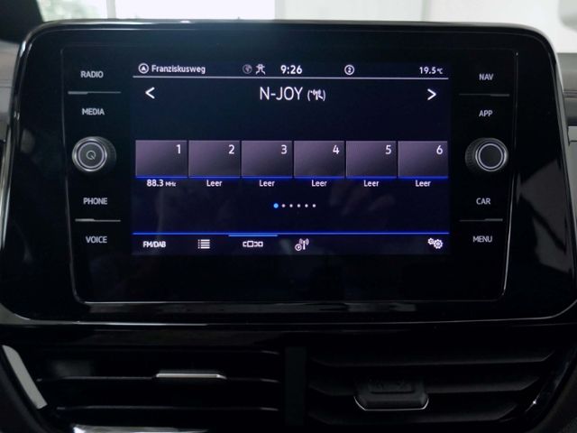 Fahrzeugabbildung Volkswagen T-Roc Style 1.5 TSI DSG | LED RFK AHK ACC
