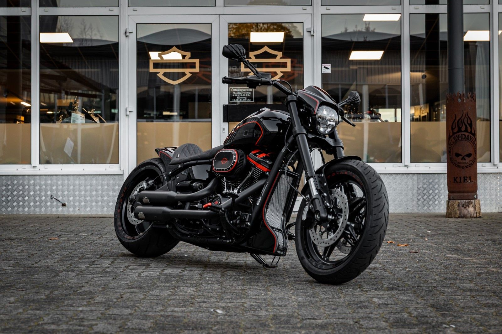 Fahrzeugabbildung Harley-Davidson FXDR 114 CUI - Jekill  - Thunderbike Umbau