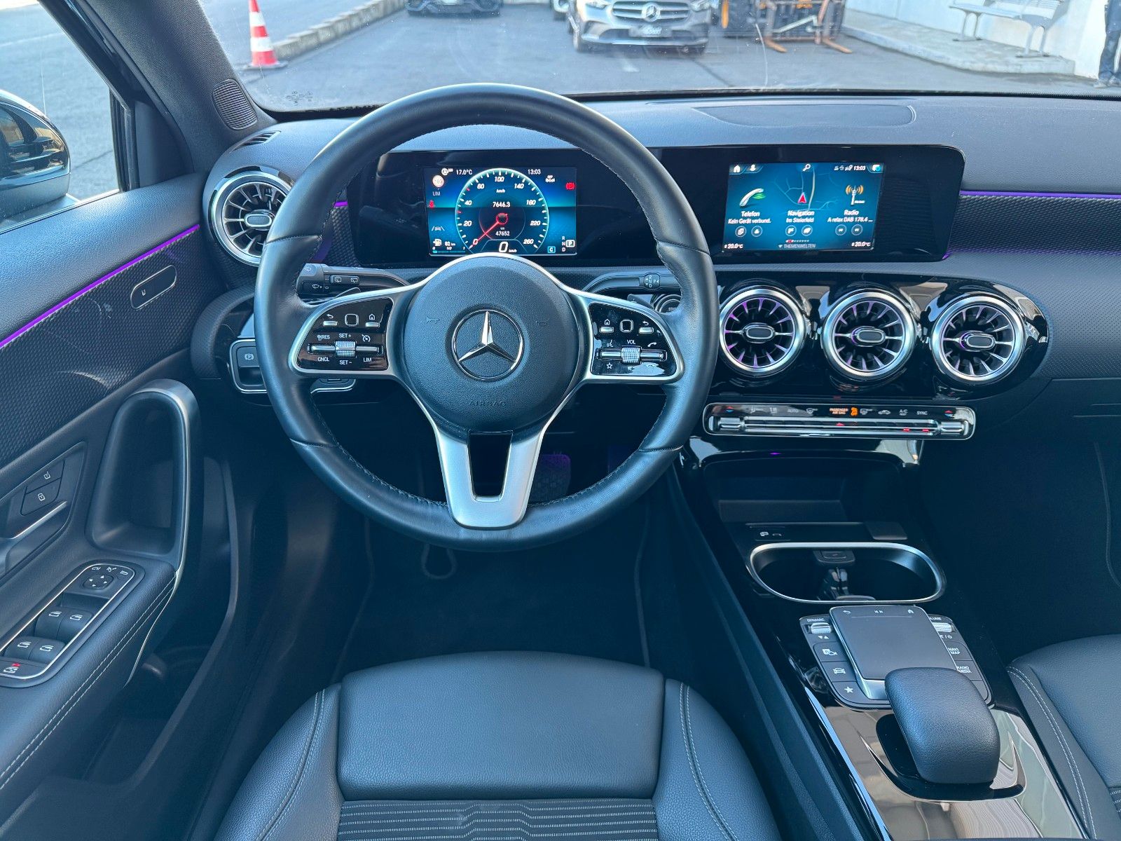 Fahrzeugabbildung Mercedes-Benz A 220d Progressive+Pano+Ambiente+RKamera+LED