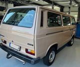 Volkswagen T3 Caravelle (Multivan) mit Afrika-Kit - Volkswagen Oldtimer: Kleinbus