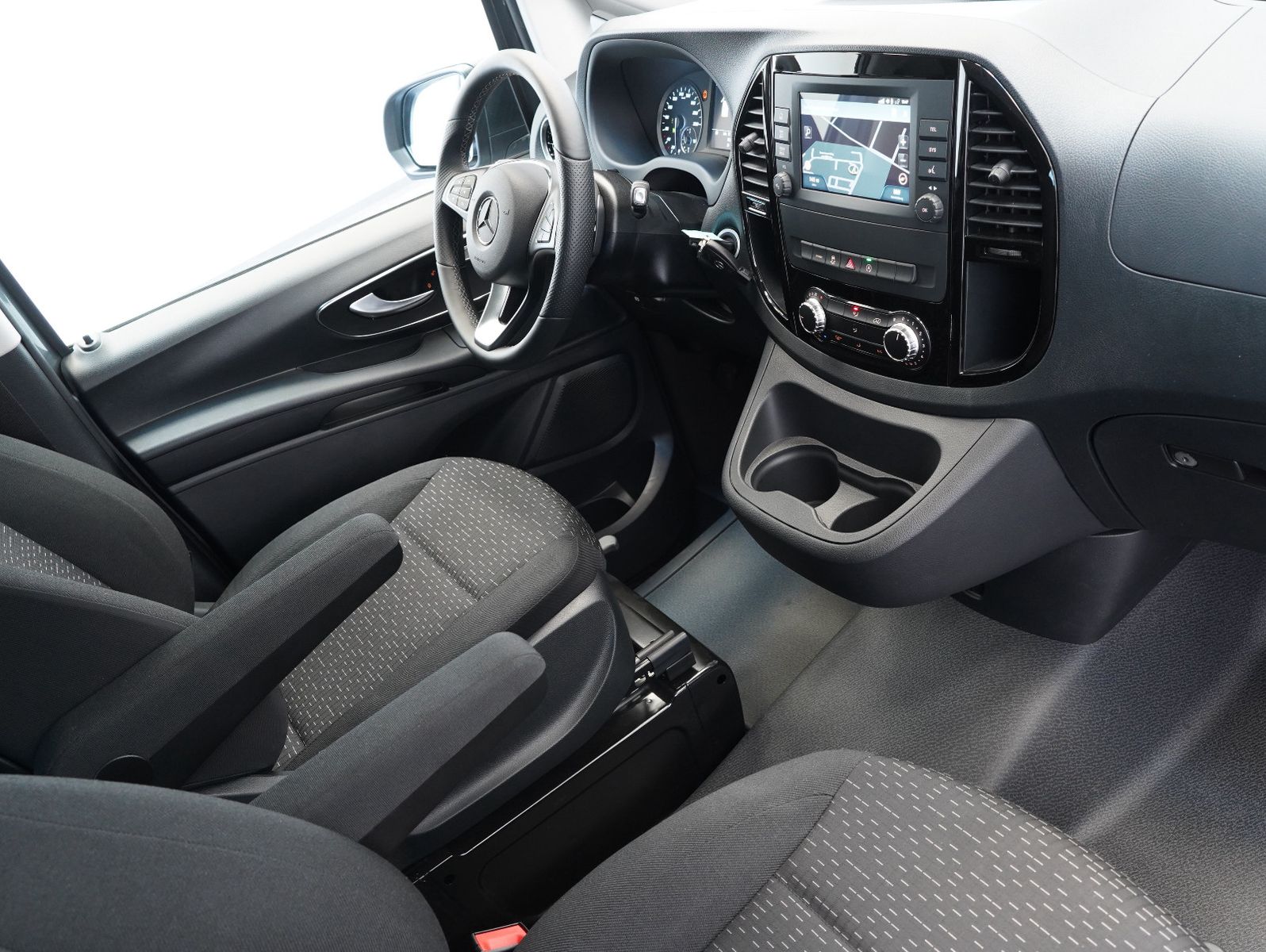 Fahrzeugabbildung Mercedes-Benz Vito Tourer 119 CDI Pro 4x4 lang PÖSSL/KÜCHE