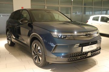 Fotografie des Opel Grandland (X) Grandland 1.2 DI Hybrid 48 V Automatik GS (K)