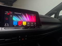 VW Golf R Variant 4Motion 320 PS  IQ.Light