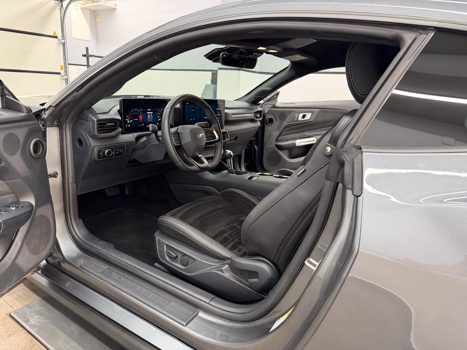 Ford Mustang Eco 2.3 Carbonized Grey/Duplex AGA/Perfo, миниатюра 20