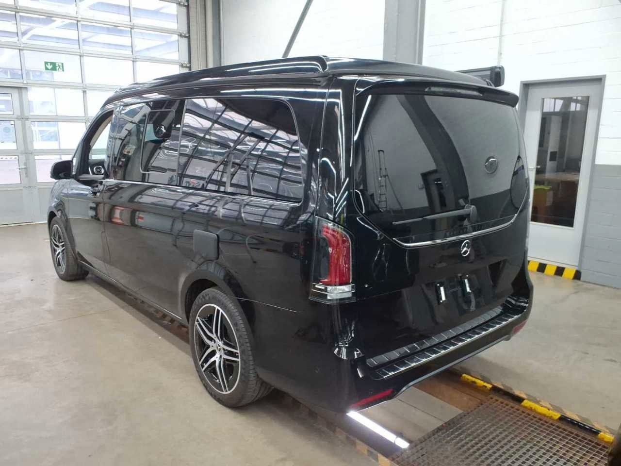 Fahrzeugabbildung Mercedes-Benz V 300 d MARCO POLO AMG Markise AHK2,5to AIRMATIC